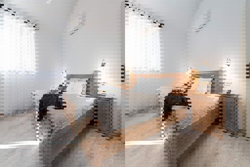 Samostojna hiša s bazenom - pogled na morje